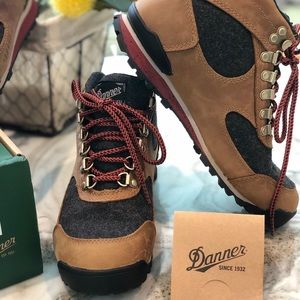 NEW!! Danner Dry Waterproof Elk Brown Chic Boot